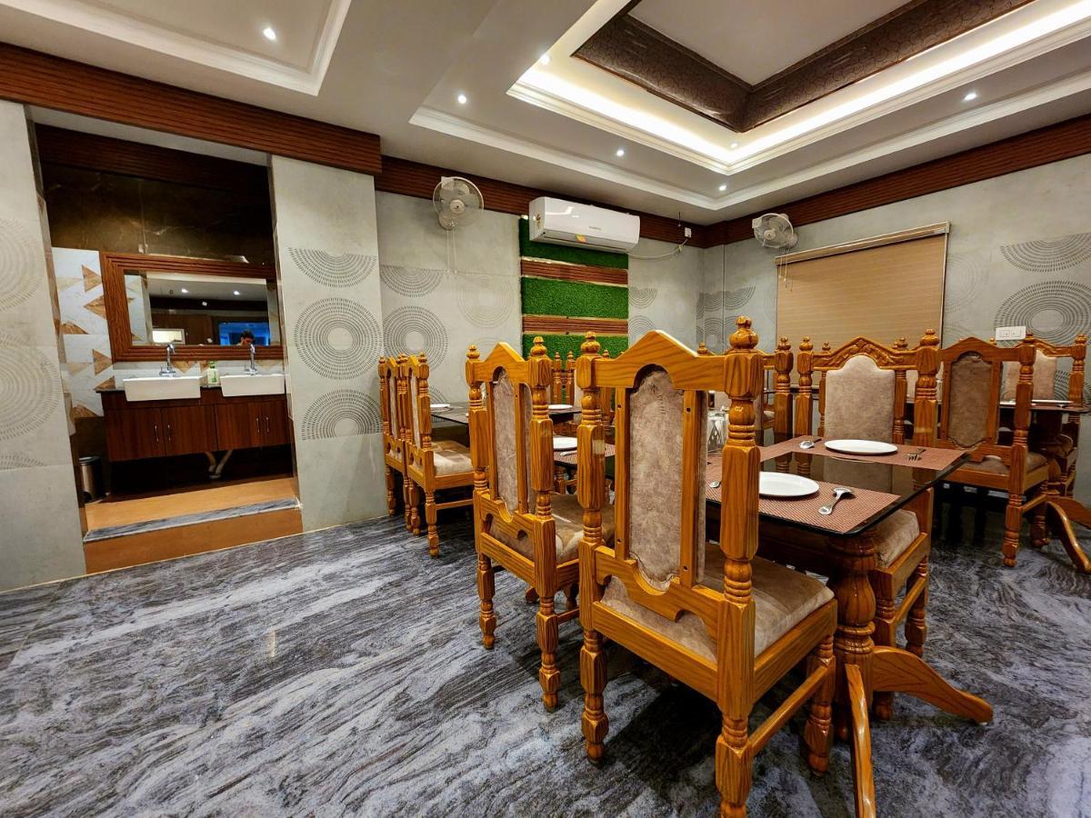 Balasore Hotel Narendra Plaza מראה חיצוני תמונה