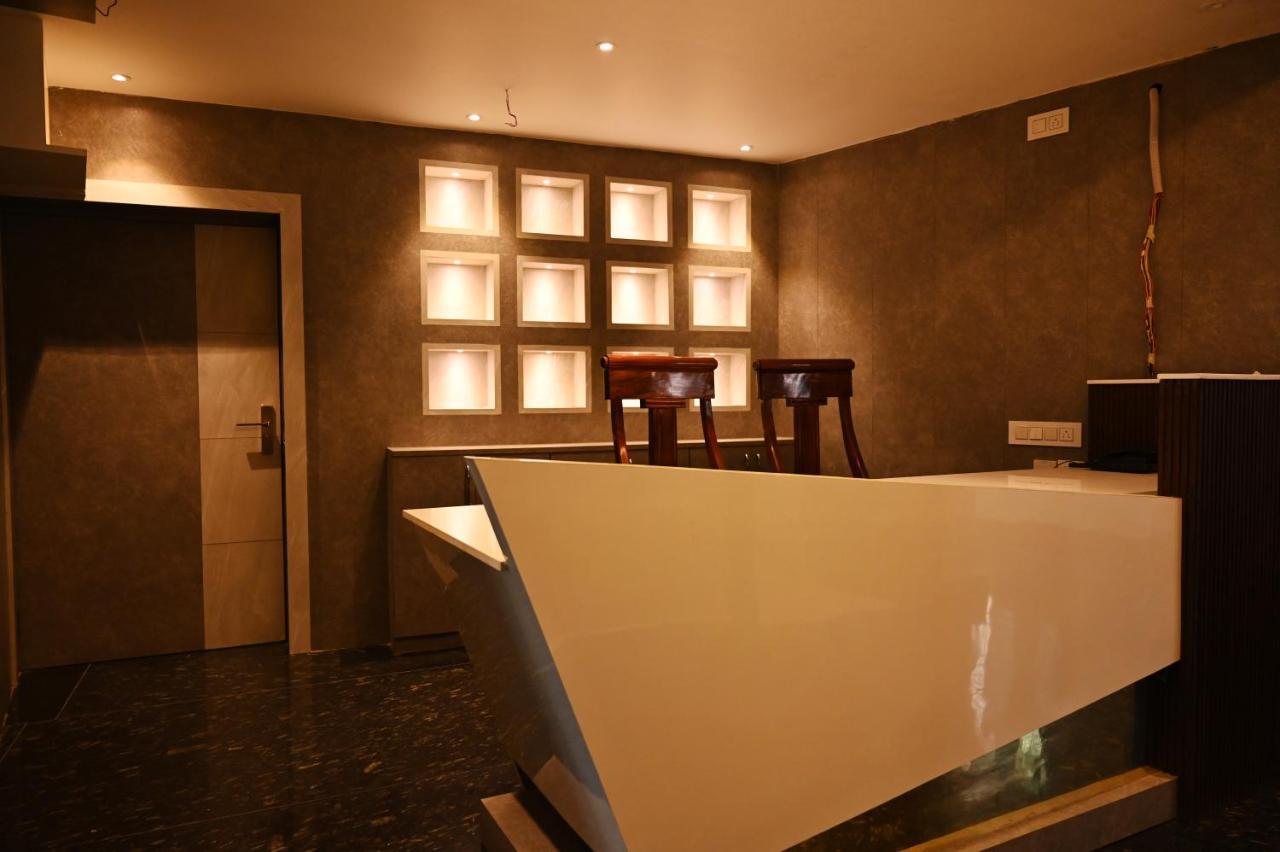 Balasore Hotel Narendra Plaza מראה חיצוני תמונה