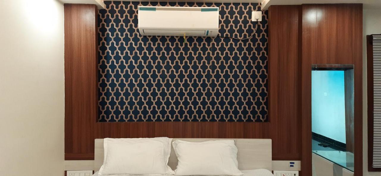 Balasore Hotel Narendra Plaza מראה חיצוני תמונה
