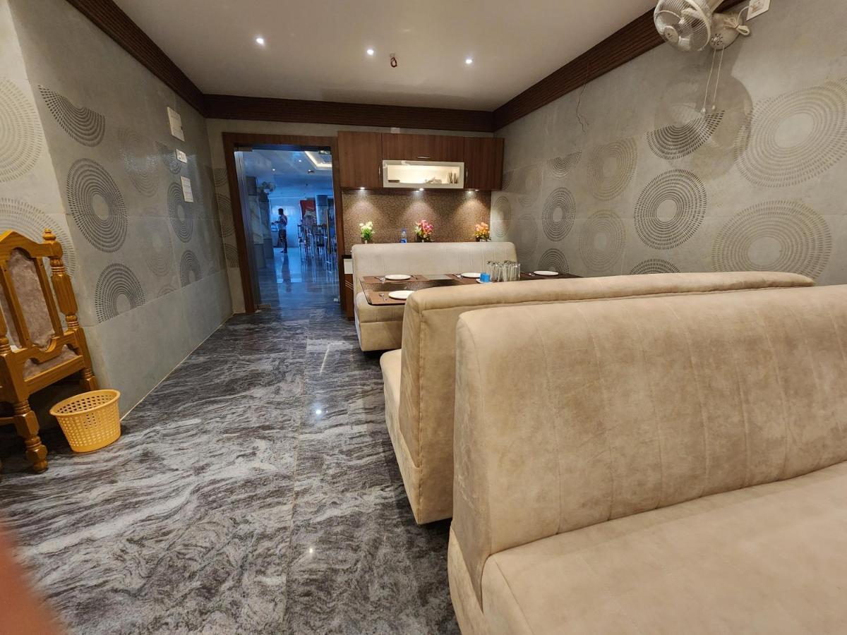 Balasore Hotel Narendra Plaza מראה חיצוני תמונה